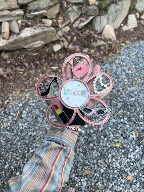 Pink Flower-Shaped Picture Frame shaped